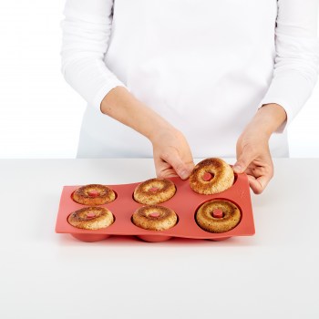 forma silikonowa do pieczenia, forma do donutów, forma do pączków z dziurką, silikonowa forma do donutów, forma do donutów Lekue, forma silikonowa Lekue, 0620406R01M022 Lekue